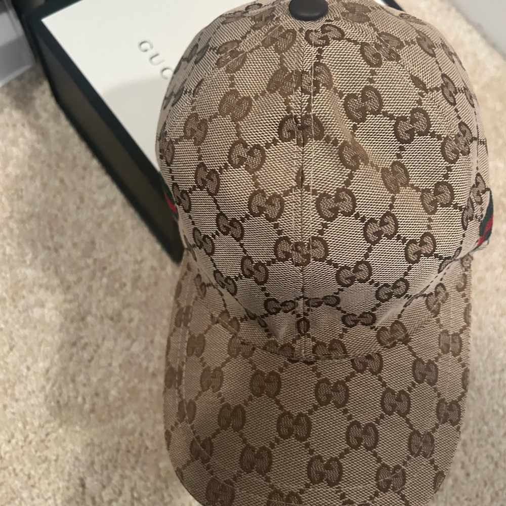 Today only! 7/8/25 Gucci Tan Monogram Cap with Stripe Detail $249 - Picture 3 of 8